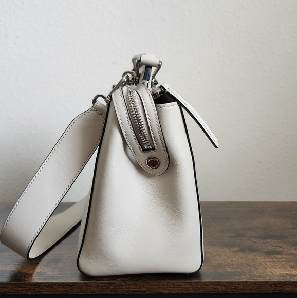 Fendi Cream Leather Dotcom Shoulder Bag Medium - Picture 5 of 16